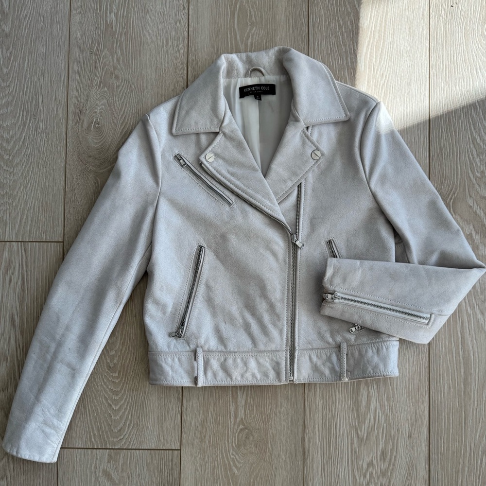 Kenneth Cole Black Label White Leather jacket. Size 0. Amazing condition!